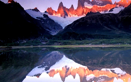 Lake Snow Mountain Mount Fitzroy Los Glaciares National Park Patagonian Andes Argentina 800x412