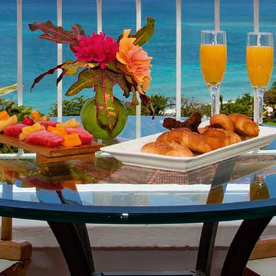Mount_Cinnamon_Resort_Beach_Club_mal