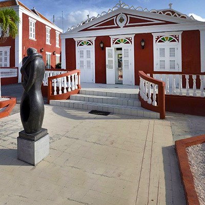 The_Ritz_Village_Hotel_mal